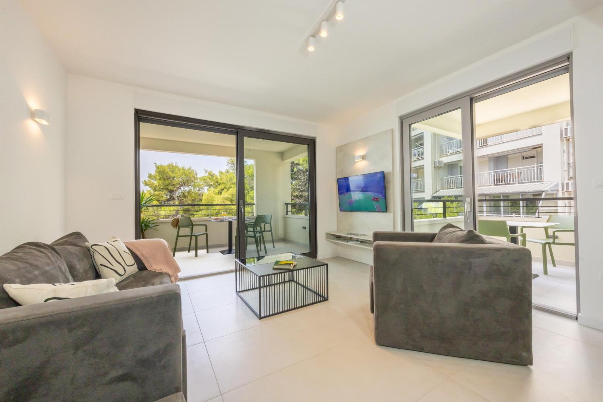 Beachfront Sunset Srzic Apartment Makarska