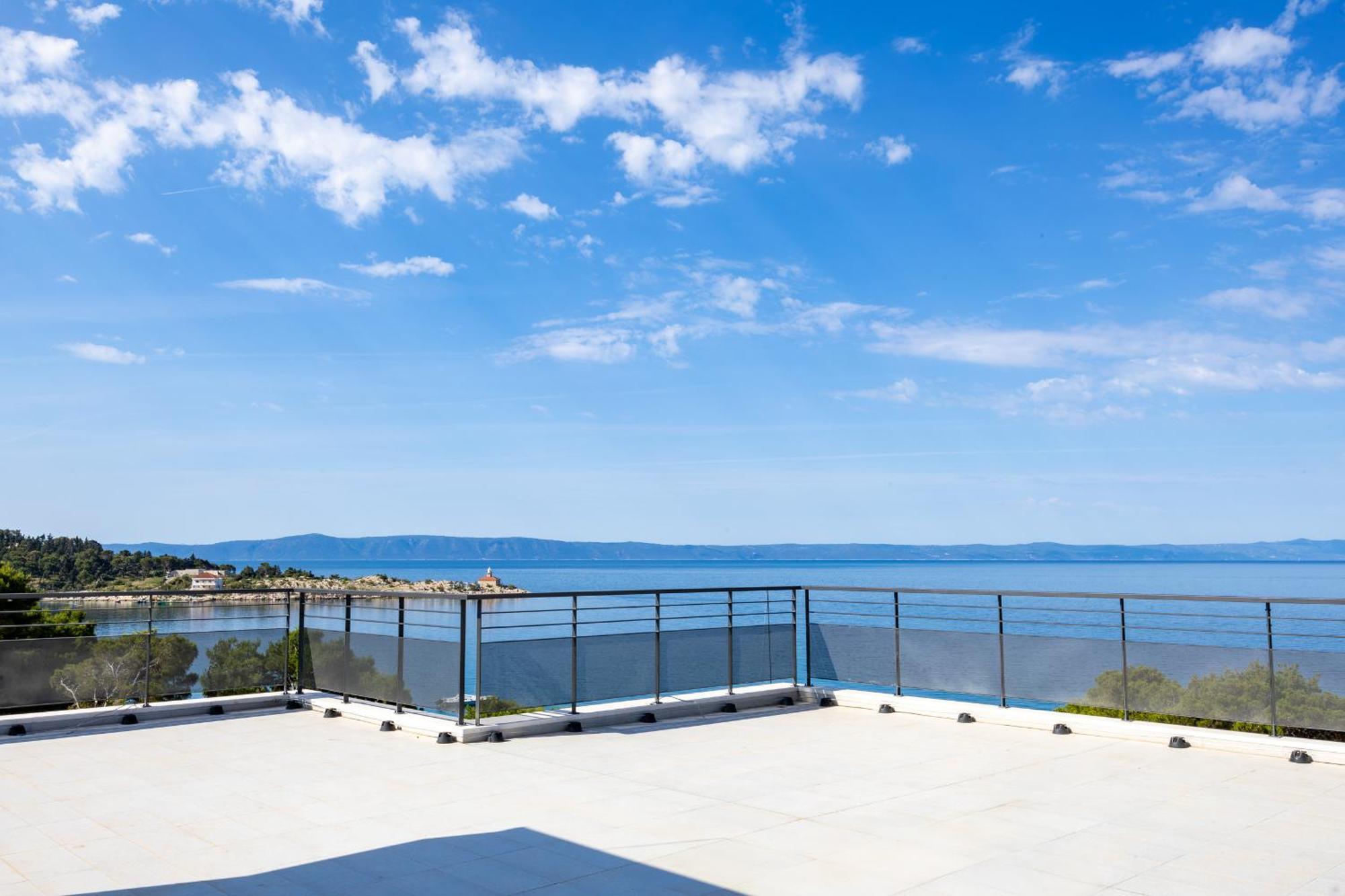 Beachfront Sunset Srzic Apartment *